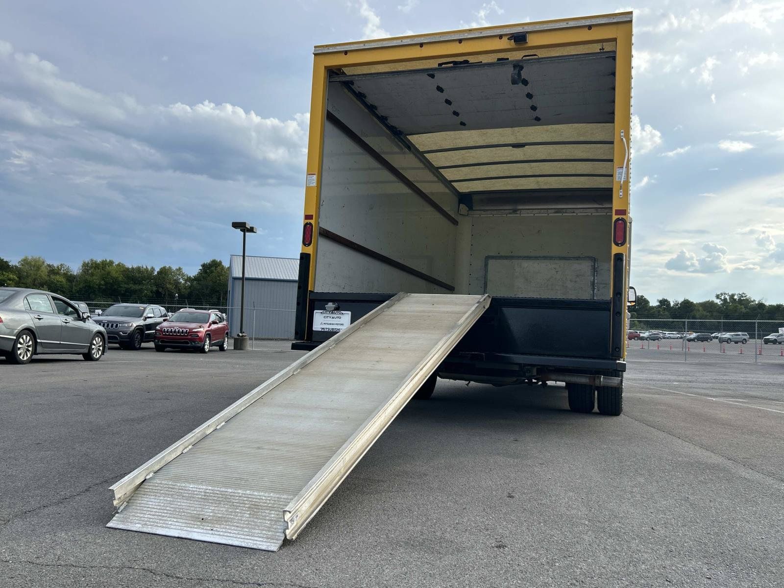 Used 2022 Ford E-350 and Econoline 350 Super Duty RWD image 26