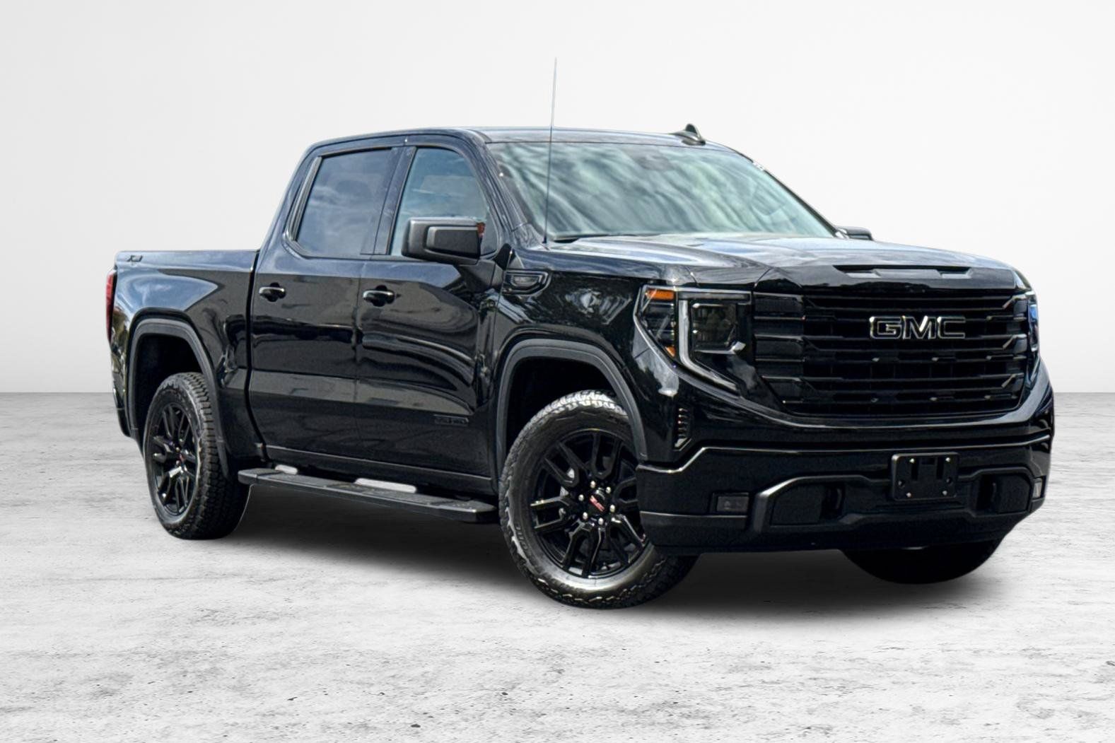 New 2026 GMC Sierra 1500 Elevation w/ LPO, Elevation Black Package AWD/4WD image 2