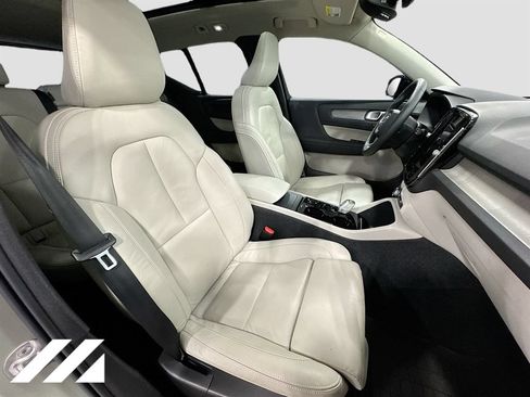 Used 2023 Volvo XC40 B5 Ultimate w/ Protection Package Premier AWD/4WD image 32