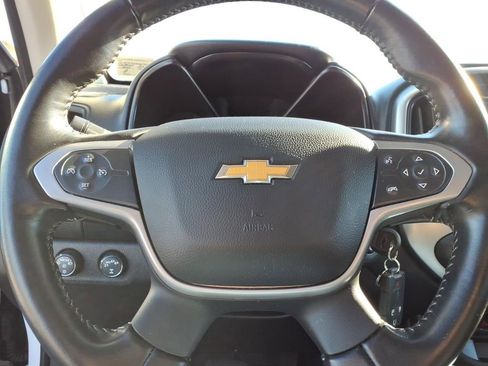 Used 2022 Chevrolet Colorado LT w/ LT Convenience Package image 21