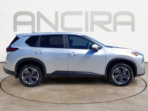 Certified 2024 Nissan Rogue SV image 15