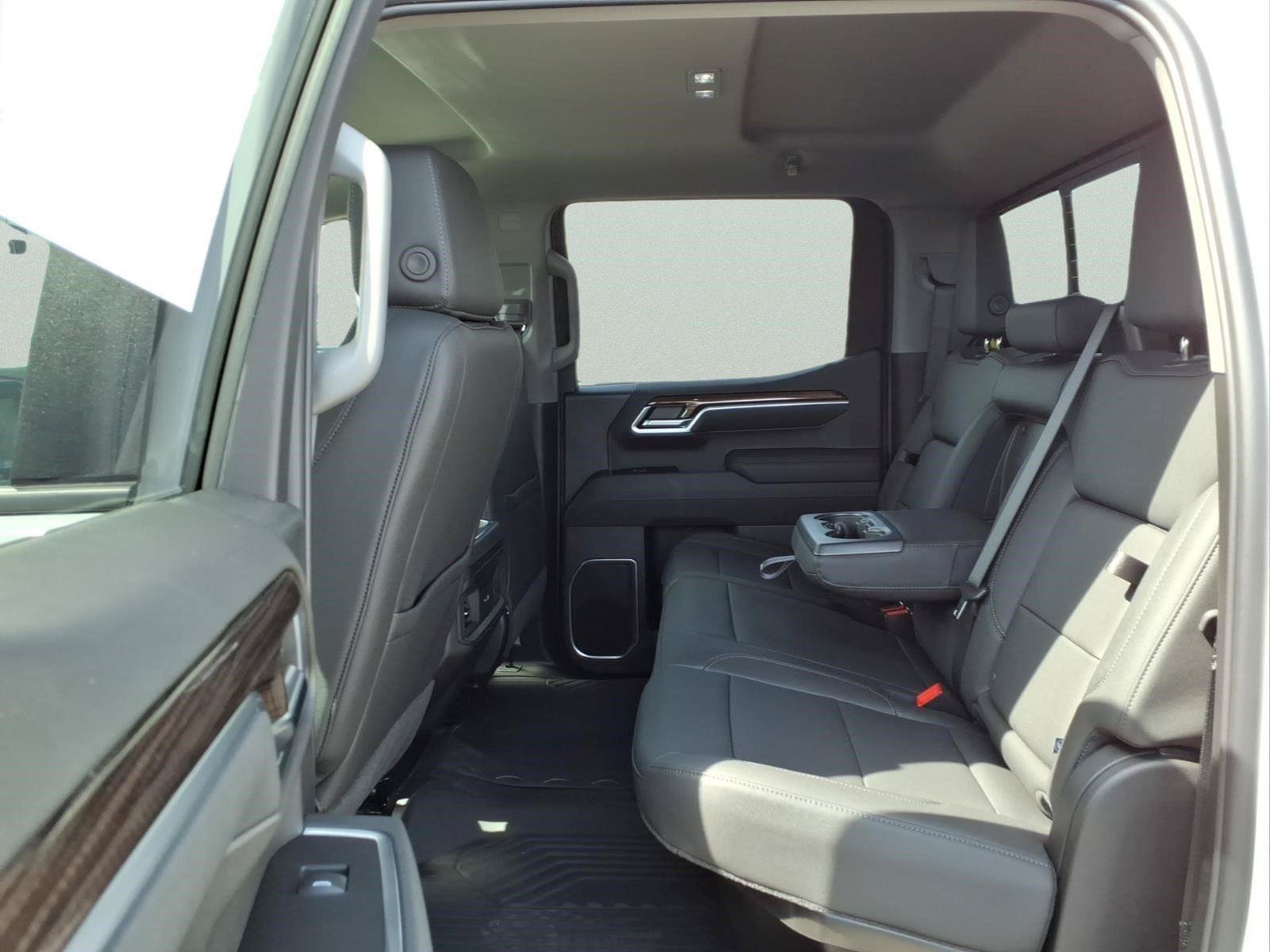New 2026 Chevrolet Silverado 1500 RST w/ RST All Star Premium Package AWD/4WD image 10