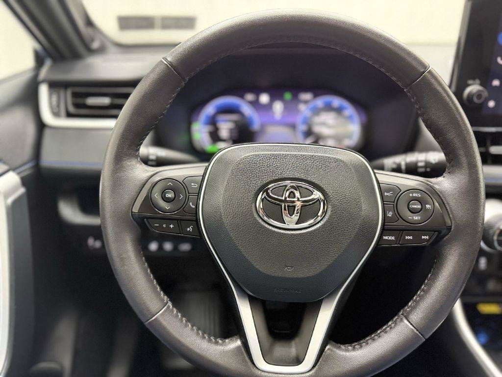 Used 2024 Toyota RAV4 XSE w/ Advanced Technology Package AWD/4WD image 13