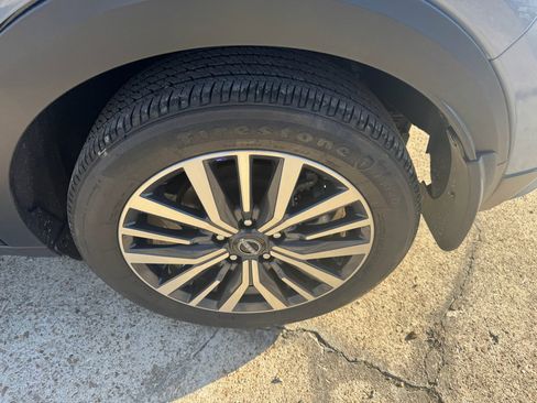 Used 2024 Nissan Kicks SV image 10