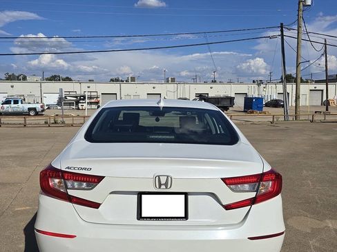 Used 2018 Honda Accord EX-L image 8