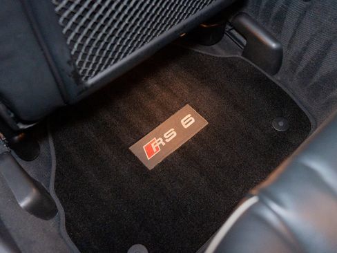 Used 2003 Audi RS 6 AWD/4WD image 28