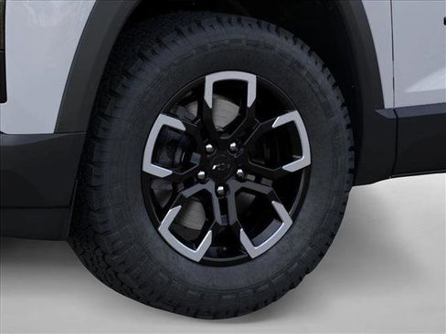 New 2026 Chevrolet Equinox ACTIV image 9