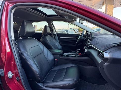 Used 2023 Nissan Altima 2.5 SR w/ SR Premium Package AWD/4WD image 17