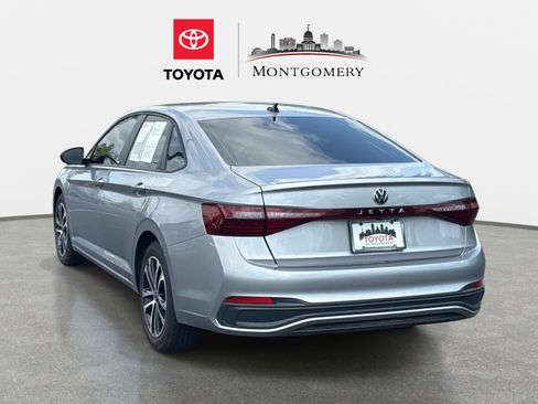 Used 2026 Volkswagen Jetta Sport FWD image 5