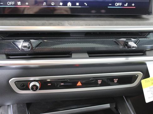 New 2026 BMW X7 xDrive40i w/ M Sport Package image 18