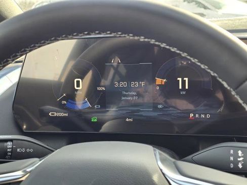 New 2026 Chevrolet Equinox EV LT image 18