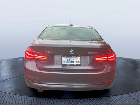 Used 2016 BMW 320i xDrive Sedan image 4