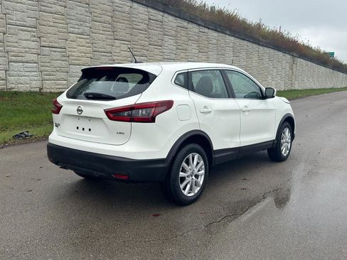 Used 2021 Nissan Rogue Sport S image 3