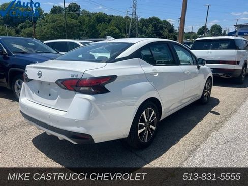 Used 2024 Nissan Versa SV FWD image 3