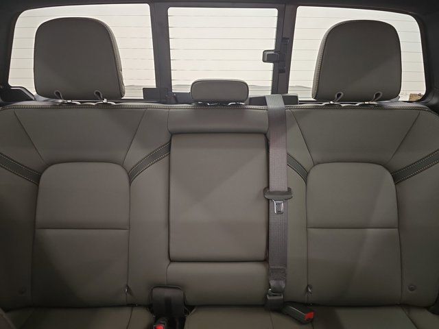 Used 2024 Chevrolet Colorado ZR2 w/ ZR2 Convenience Package III AWD/4WD image 26