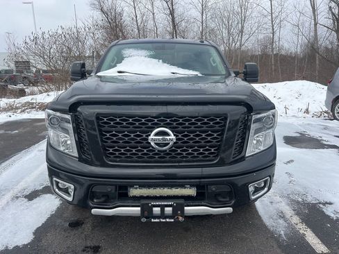Used 2019 Nissan Titan PRO-4X image 3
