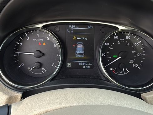 Used 2015 Nissan Rogue SL w/ SL Premium Package image 8