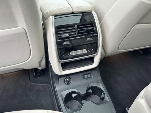 Certified 2023 BMW X7 xDrive40i w/ Executive Package image 22