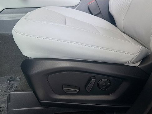 New 2026 Ford Explorer Platinum AWD/4WD image 22