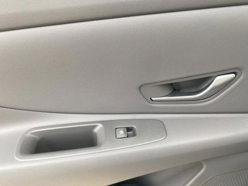 New 2026 Hyundai Elantra SEL Sport FWD image 27