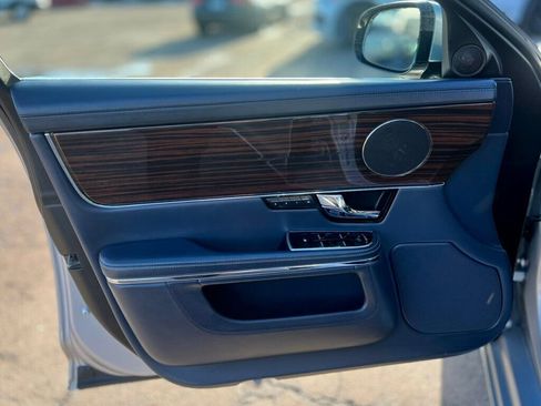 Used 2011 Jaguar XJ L image 13