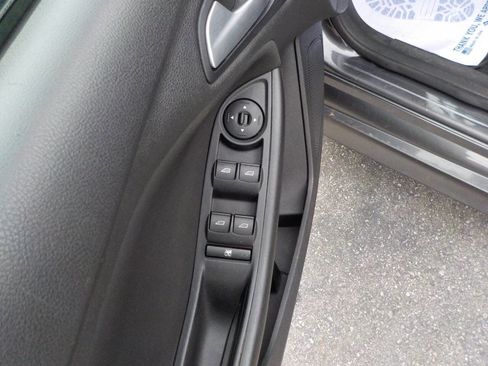 Used 2015 Ford Focus SE w/ SE Sport Package image 15
