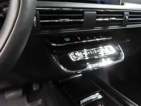 Used 2026 Lincoln Corsair Reserve AWD/4WD image 63