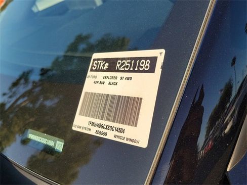 Used 2025 Ford Explorer ST w/ Sun And Sound Package image 29