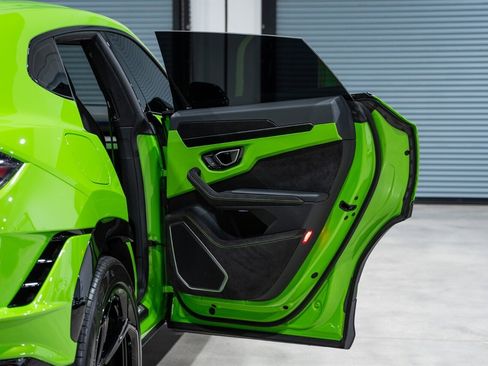 Used 2023 Lamborghini Urus S image 31