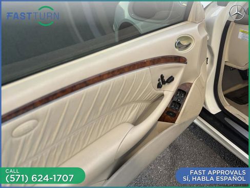 Used 2007 Mercedes-Benz CLK 350 Coupe image 30