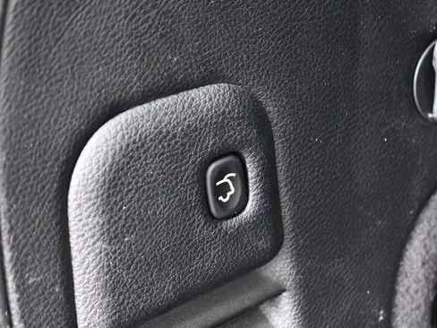 Used 2020 Jeep Grand Cherokee Altitude image 16