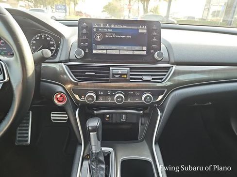 Used 2018 Honda Accord Sport image 18
