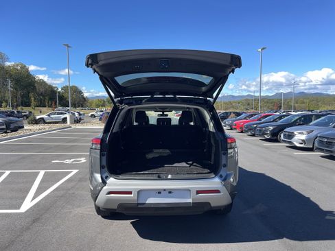 Used 2023 Nissan Pathfinder SL image 21