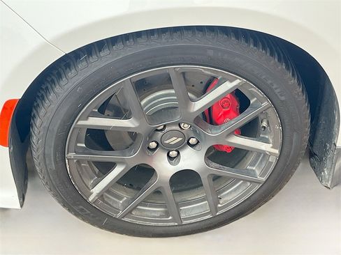 Used 2017 Dodge Charger R/T Scat Pack w/ Technology Group image 31