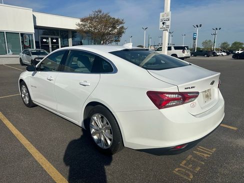 Used 2021 Chevrolet Malibu LT image 3
