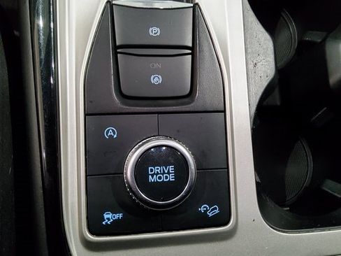 Used 2022 Ford Explorer ST image 31