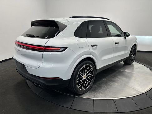 Certified 2024 Porsche Cayenne S image 7