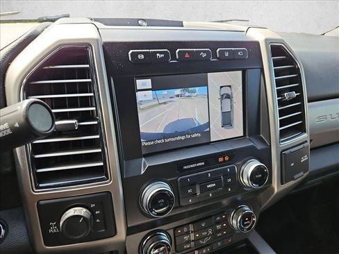 Used 2020 Ford F250 Platinum w/ FX4 Off-Road Package AWD/4WD image 14