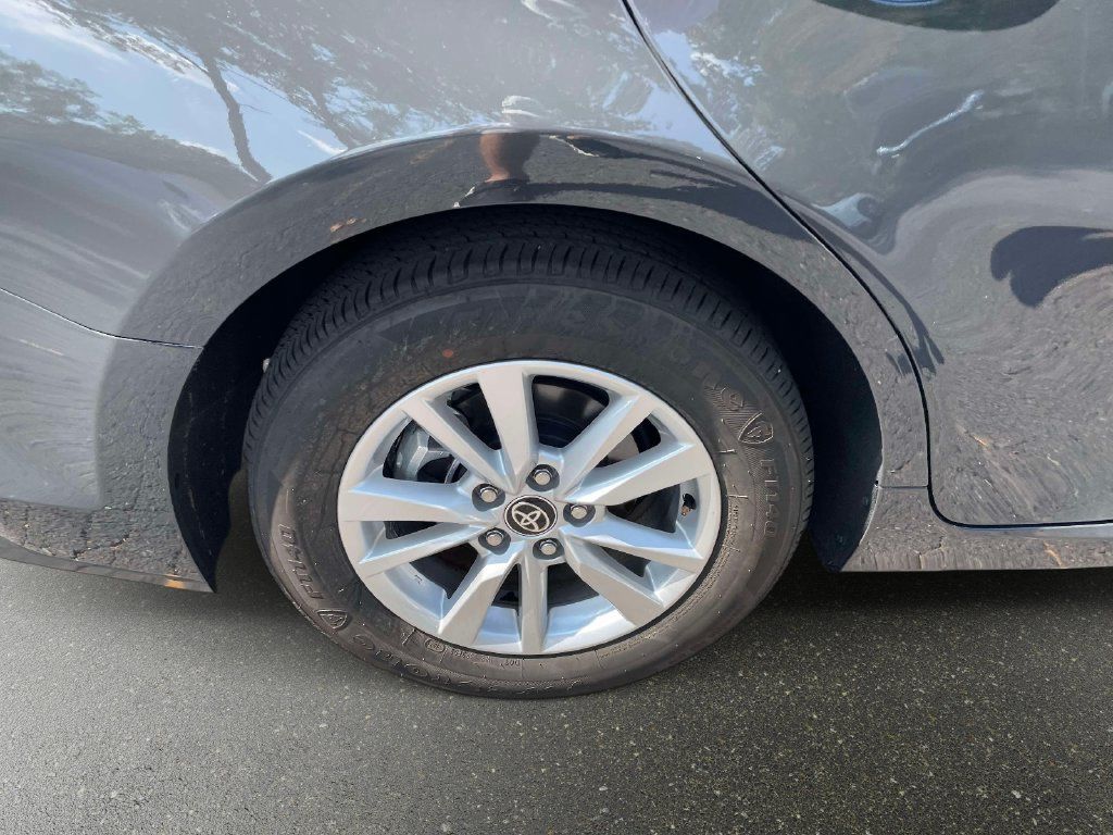 Used 2025 Toyota Camry LE FWD image 7