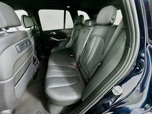 Certified 2022 BMW X5 sDrive40i w/ M Sport Package image 25