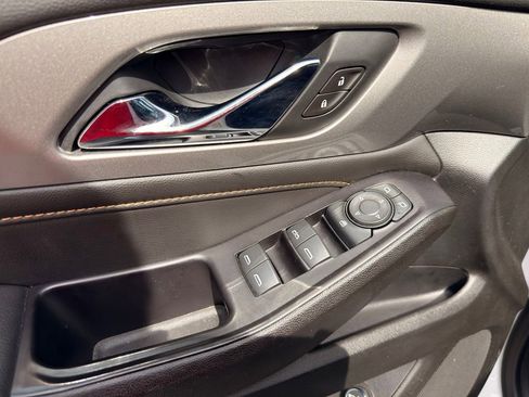 Used 2020 Chevrolet Traverse RS FWD image 17
