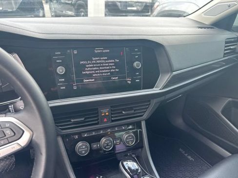 Used 2023 Volkswagen Jetta SEL FWD image 14