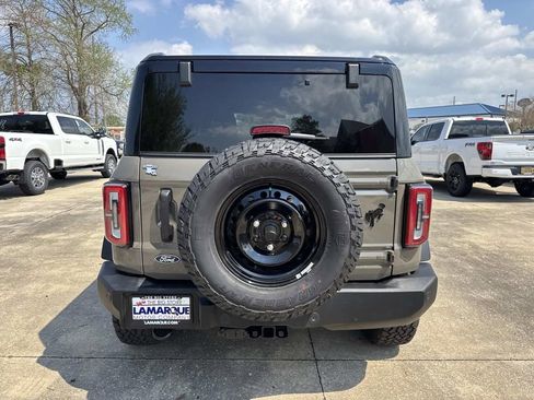 New 2026 Ford Bronco Outer Banks w/ Black Appearance Package AWD/4WD image 4