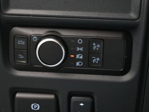 Used 2025 Ford F150 Lightning Platinum image 48