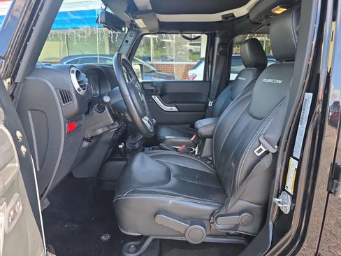 Used 2016 Jeep Wrangler Unlimited Rubicon image 10