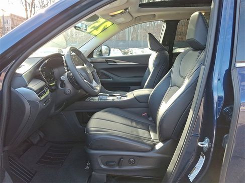 Certified 2025 INFINITI QX60 Luxe image 14