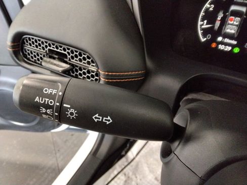 Used 2025 Honda HR-V Sport image 16