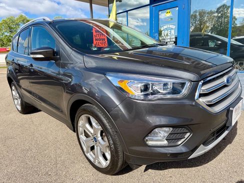 Used 2019 Ford Escape Titanium AWD/4WD image 4