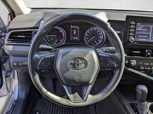 Used 2021 Toyota Camry SE image 13