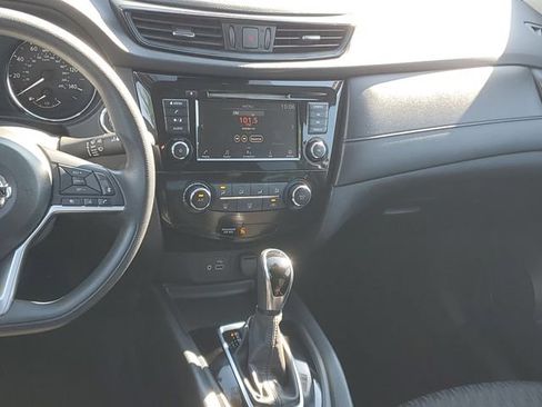 Used 2019 Nissan Rogue S AWD/4WD image 13